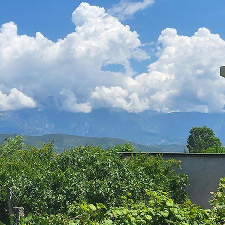 Villa Ndoni Берат Екстериор снимка