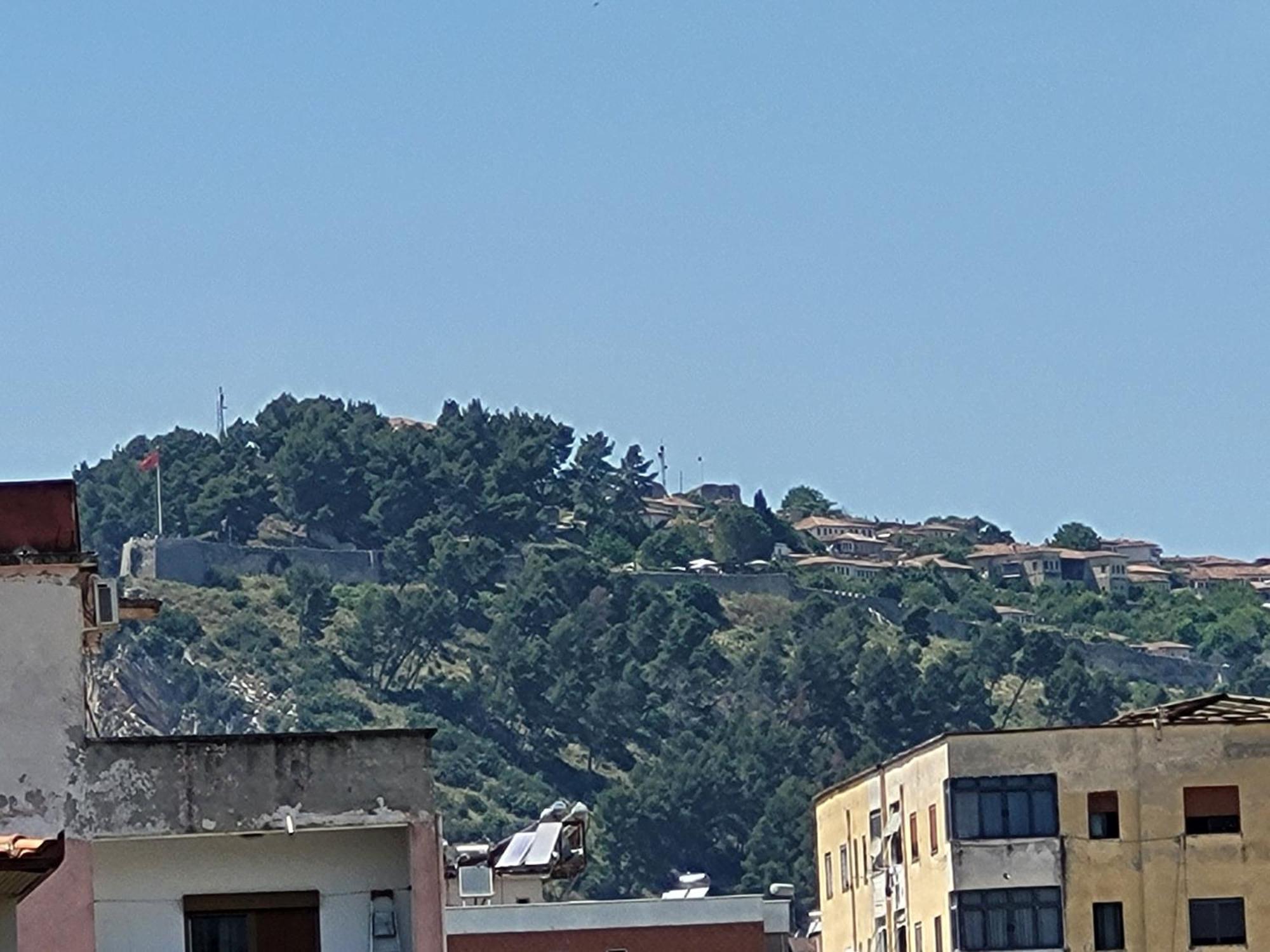 Villa Ndoni Берат Екстериор снимка
